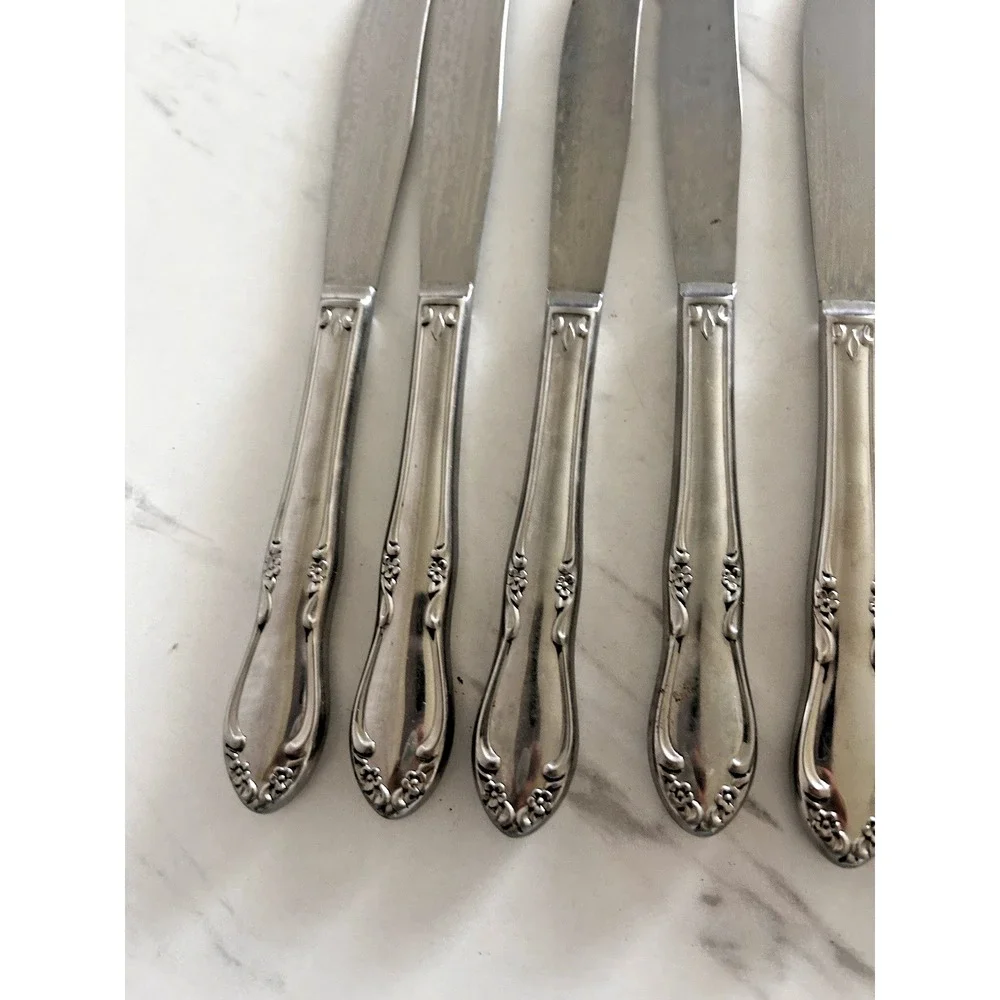 Oneida Plantation Custom Stainless Flatware Dinner Butter Knives 8.5
